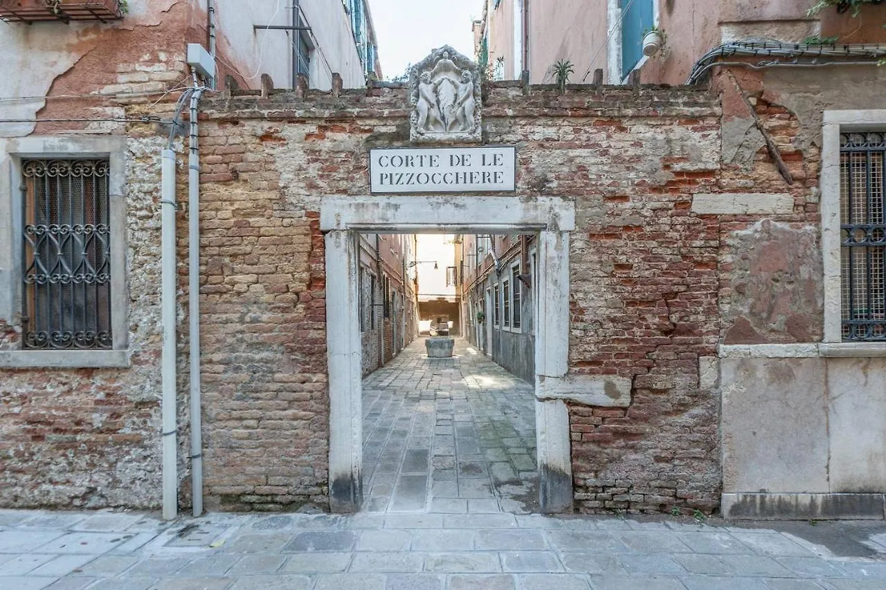Ca' Delle Pizzocchere, A Perfect Spot In San Marco Venedig Italien